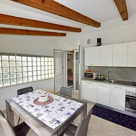 Maja For Max 5 Persons With Pool Gulici, Pet Friendly 포레치