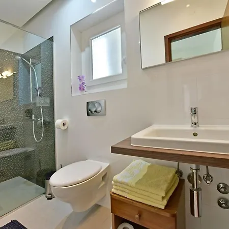 Maja For Max 5 Persons With Pool Gulici, Pet Friendly Apartment *