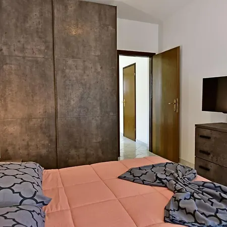 Maja For Max 5 Persons With Pool Gulici, Pet Friendly
