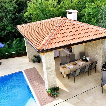 Maja For Max 5 Persons With Pool Gulici, Pet Friendly Apartment
