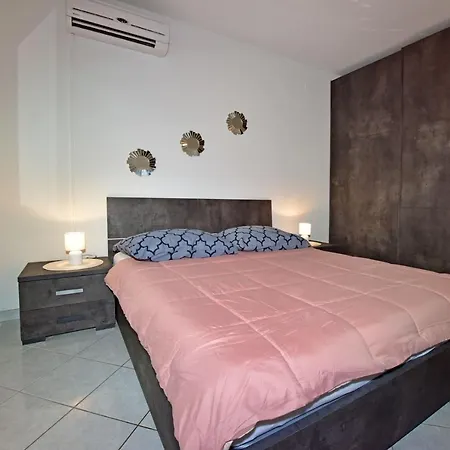 Maja For Max 5 Persons With Pool Gulici, Pet Friendly *